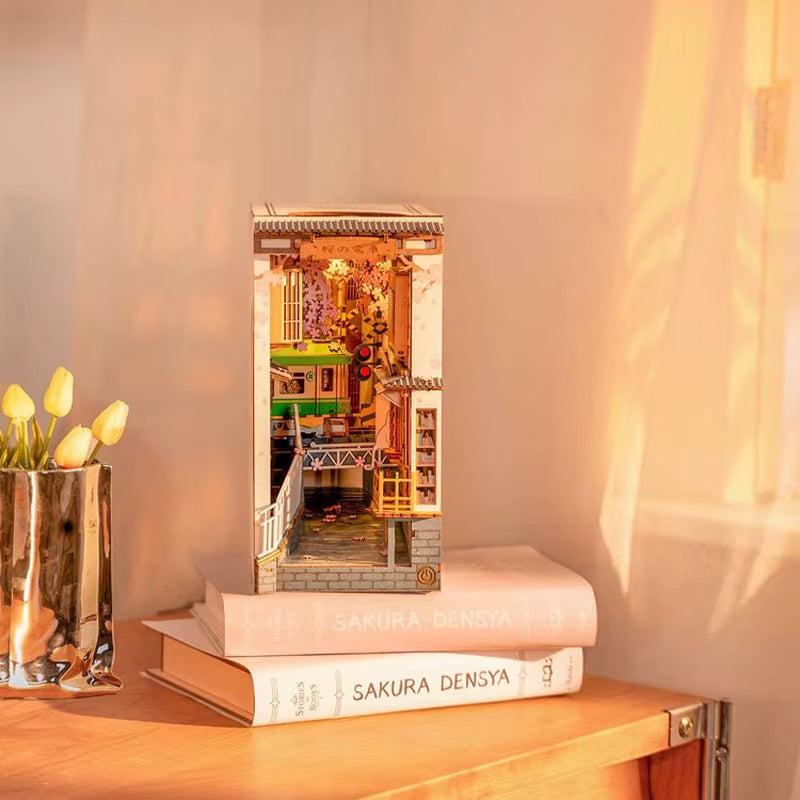 book nook sakura densya vue ambiance